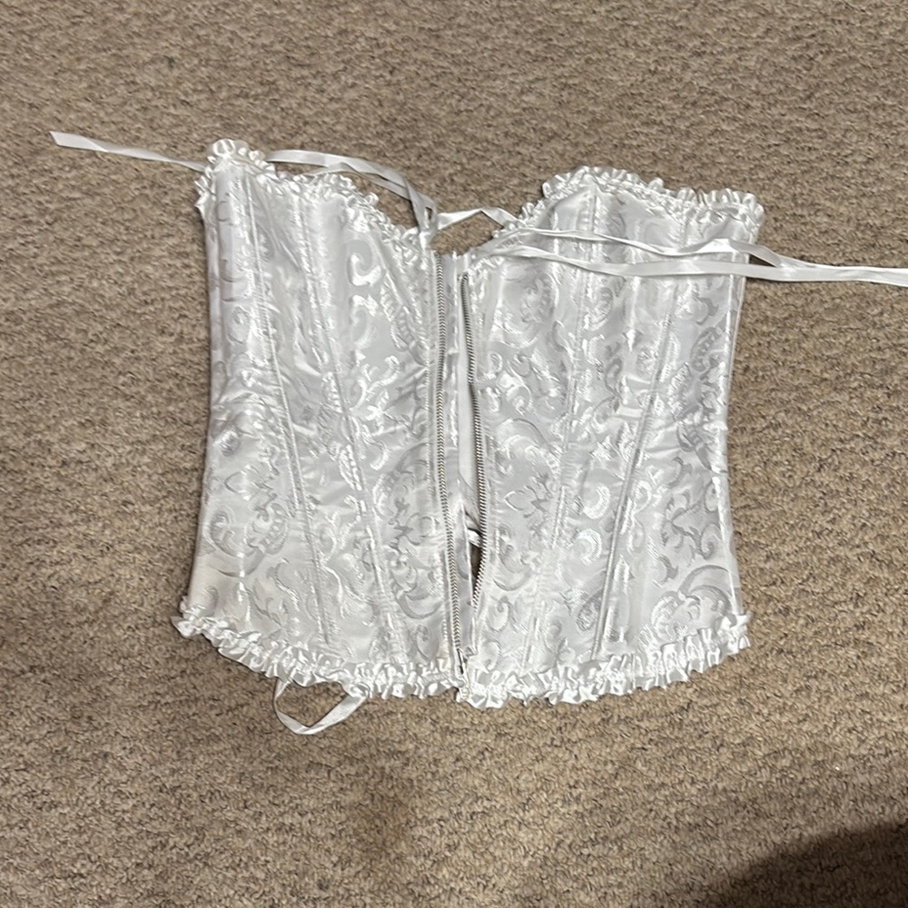 White Corset spirit Halloween